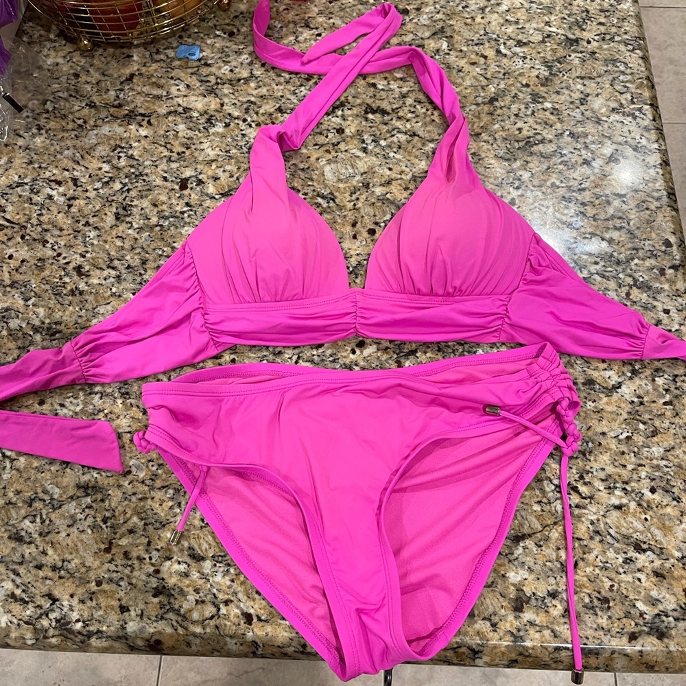 Women’s bright piece 2 piece swimsuit size M